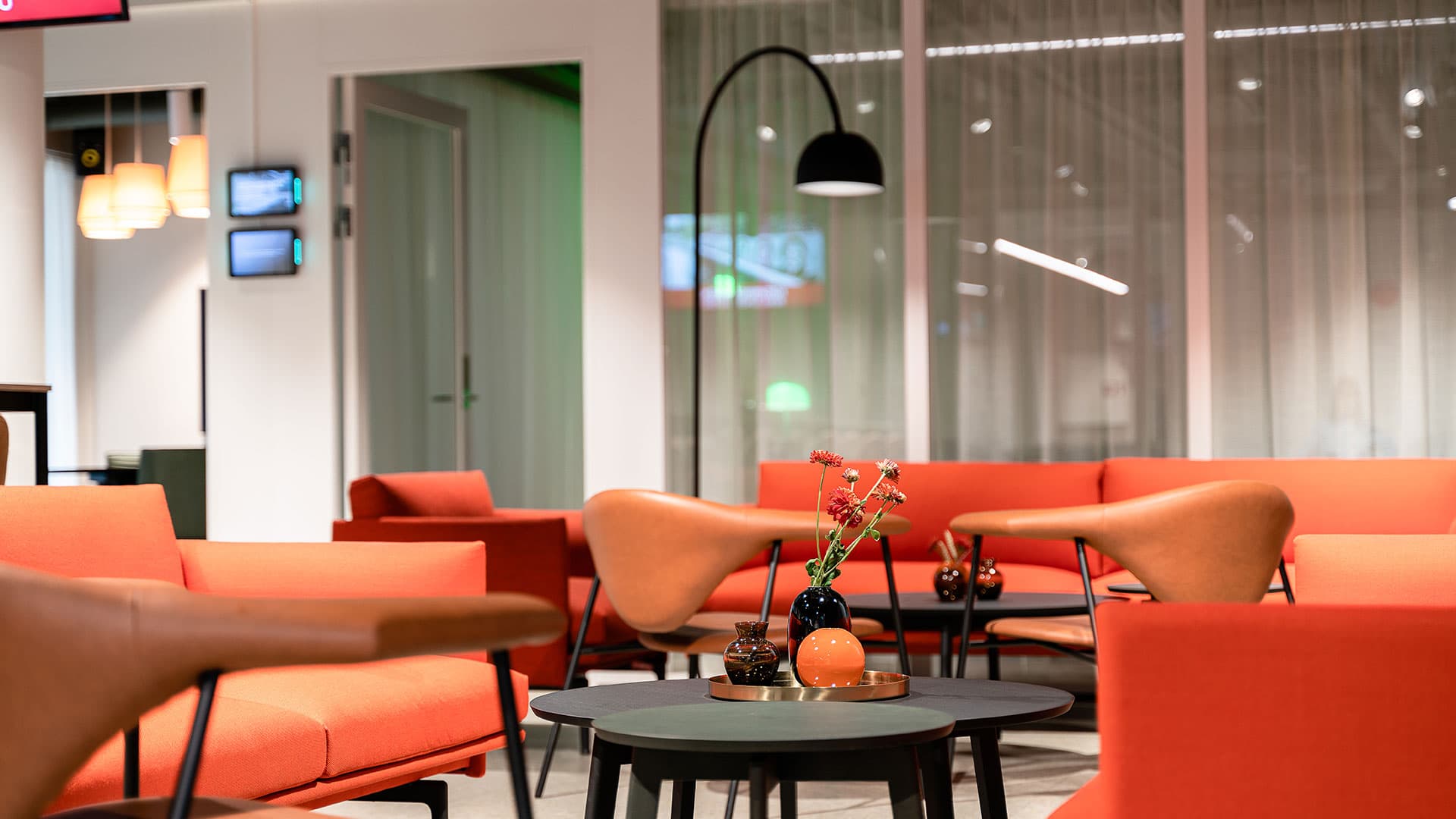 Flora Lounge
